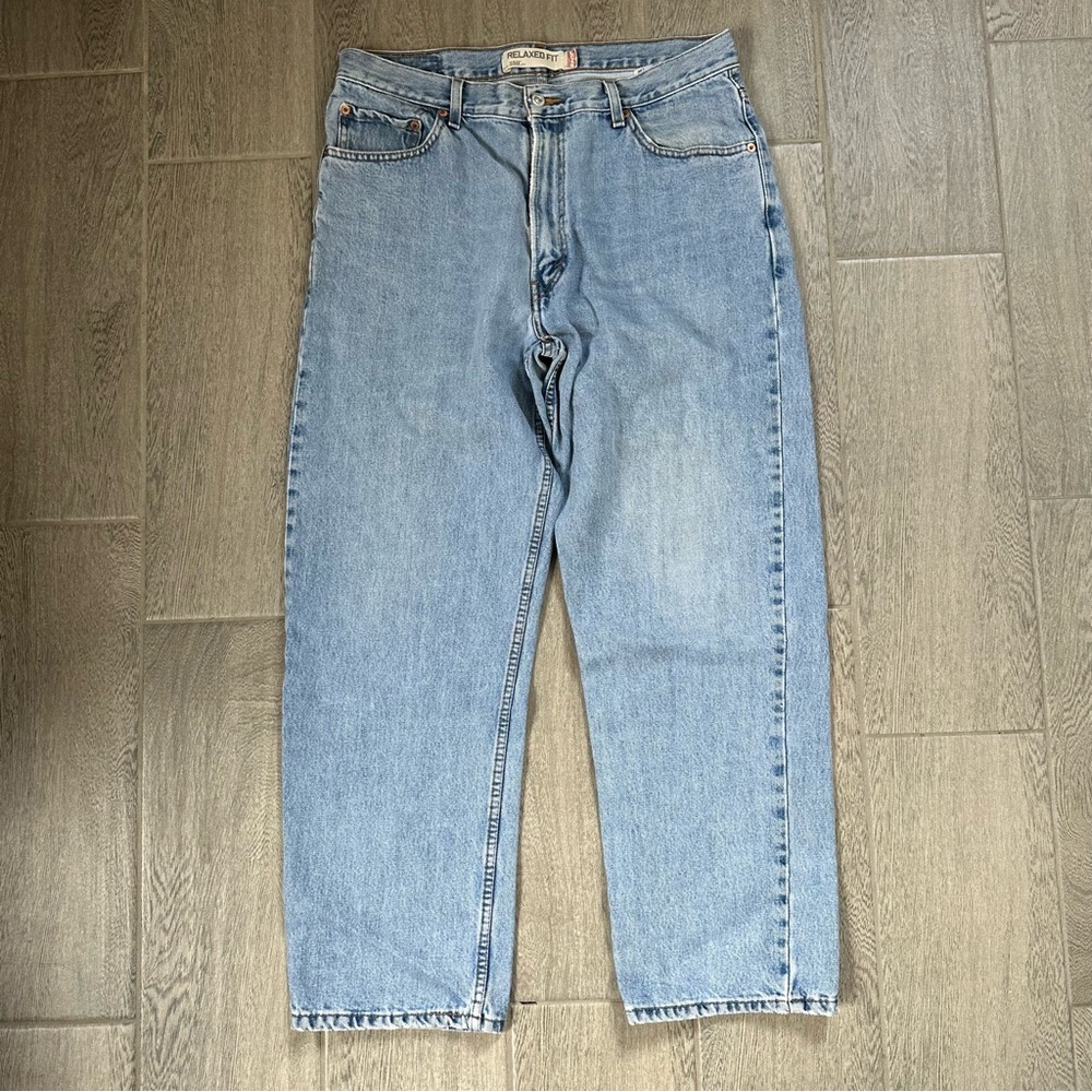 Vintage Levi’s Relaxed Fit 550 Light denim Wash Mens Size w36xl30